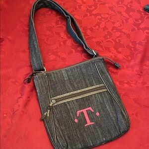 Thirty-One cross body dark Denim Shoulder Bag with Pink T.